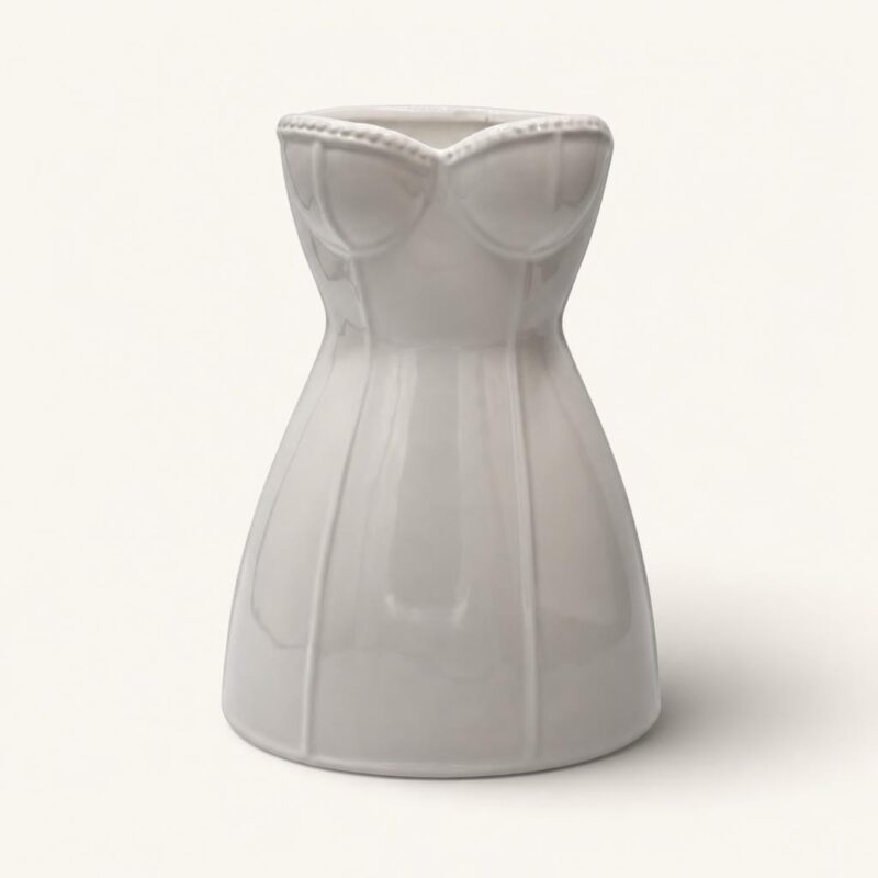 Wazon ceramiczny biały sukienka 17,5 x 26 cm